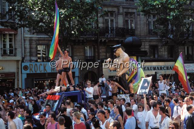 gay pride paris 14.JPG - Gay Pride (Marche des fiertés) Paris